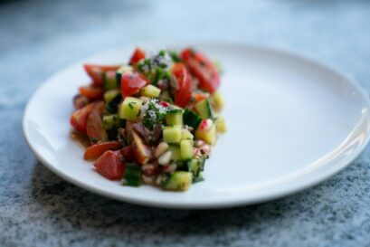 vegetable salad on plate